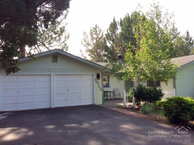 20743 Alan a Dale Ct, Bend, OR 97702 - photo 1