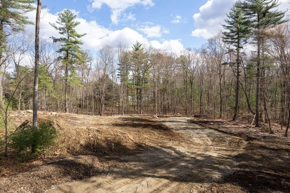 92 Martin Rd, Douglas, MA 01516 - photo 1