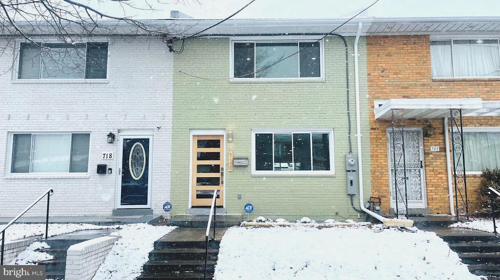 Coming Soon $699,900