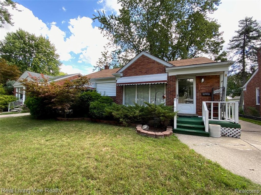 Photos - 25 of 200.jpeg