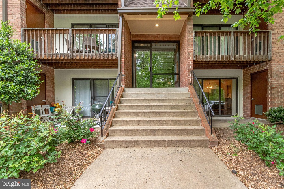 10720 West Dr unit 204, Fairfax, VA 22030 - photo 1