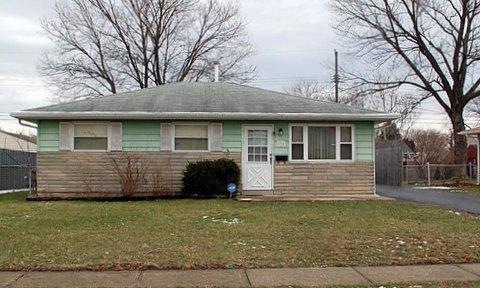 126 Redmond Rd, Columbus, OH 43228 - photo 1