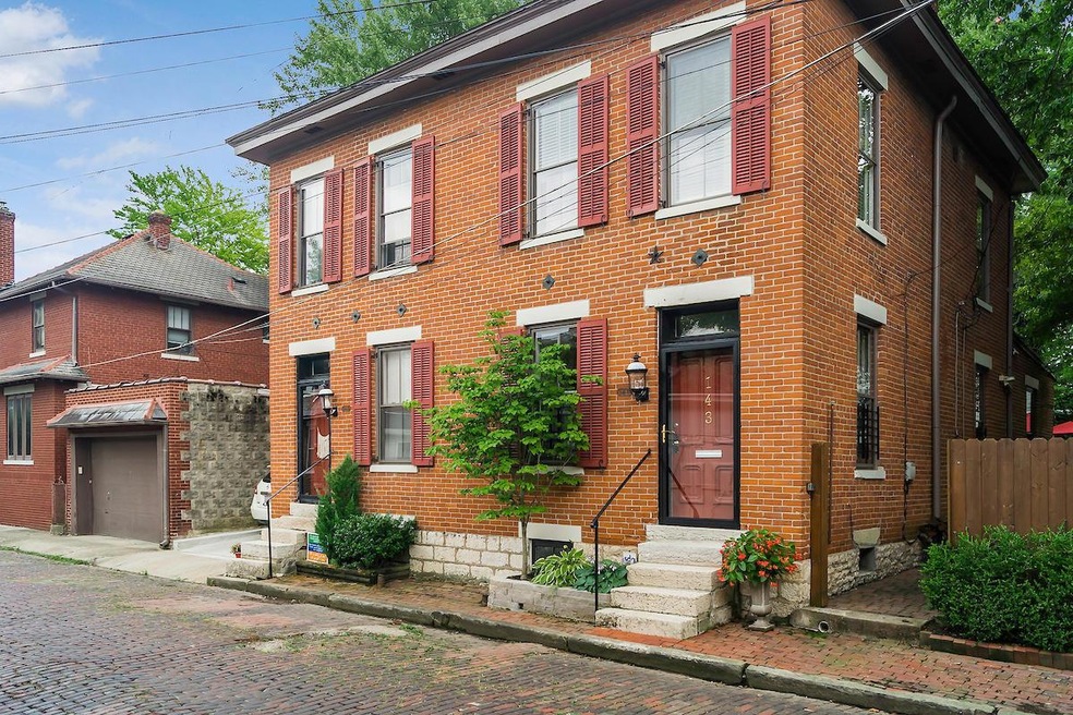 Welcome to 143 E. Columbus St.
