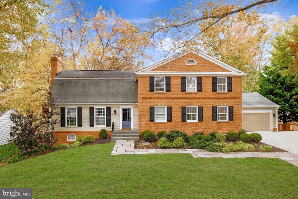 8212 Coach St, Potomac, MD 20854 - photo 1