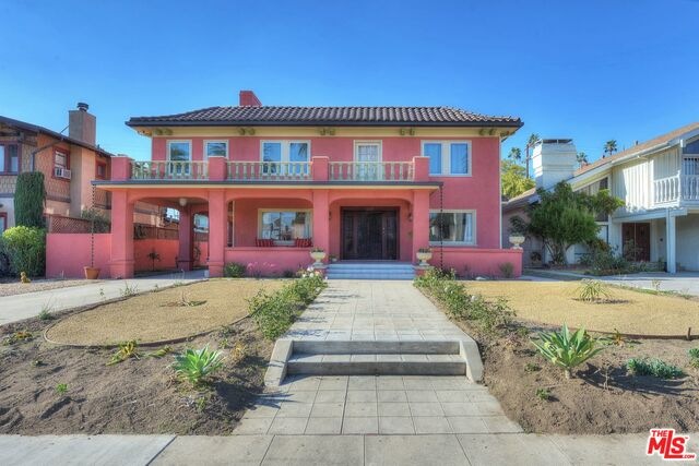 2103 Buckingham Rd, Los Angeles, CA 90016 - photo 1