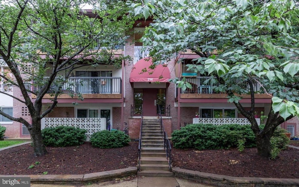 214 Park Terrace Ct SE unit 81, Vienna, VA 22180 - photo 1