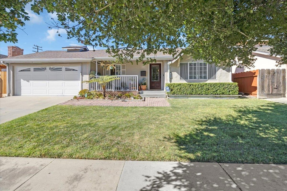 Pending $745,000 • Co-Listing Agent