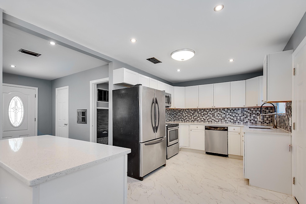 1644 Pine Grove Ave, Jacksonville, FL 32205 - photo 1