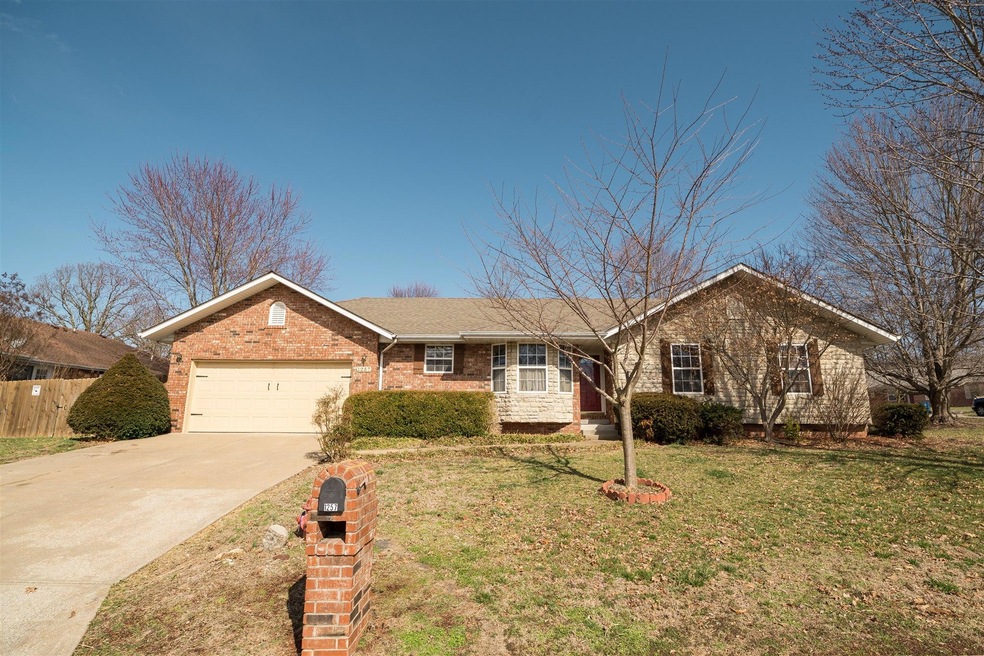 1257 W Bridgewood-1