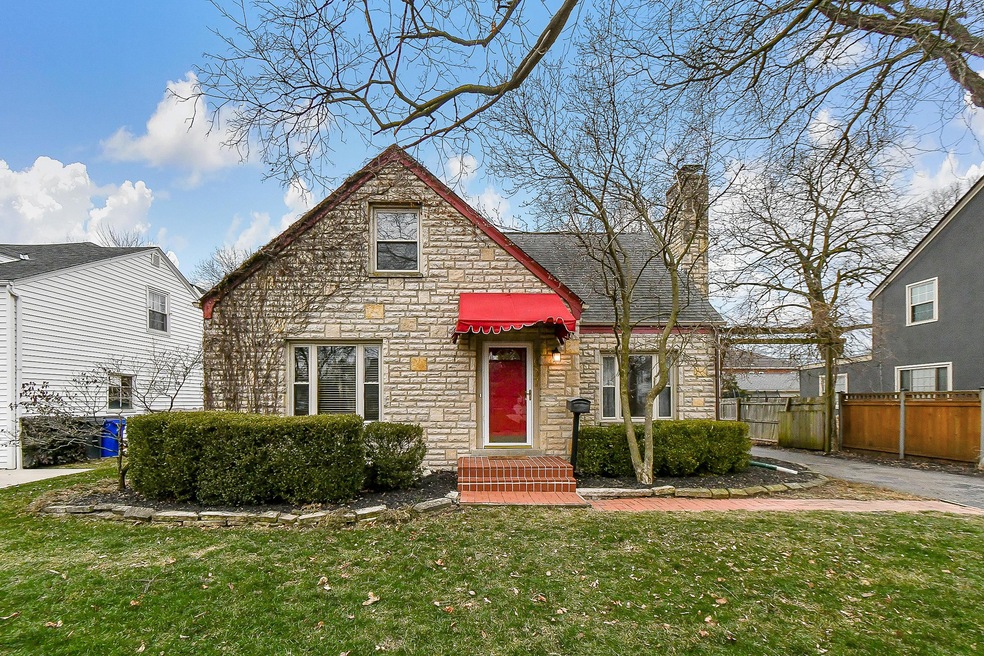 1537 BARRINGTON RD