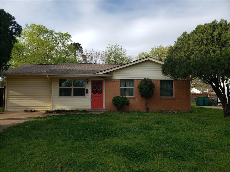 719 Rolling Ridge Dr, Lewisville, TX 75067 - photo 1