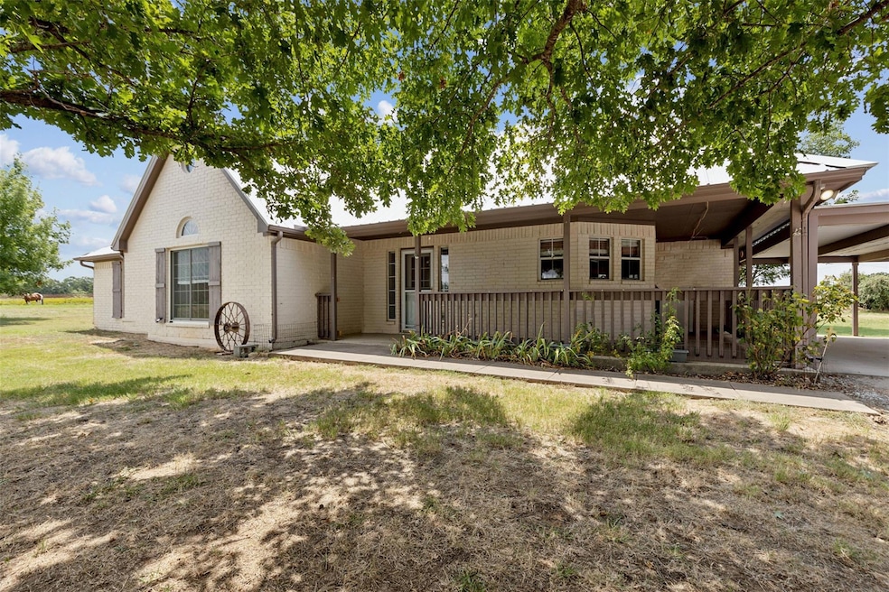 105 La Costa Cir, Weatherford, TX 76088 - photo 1