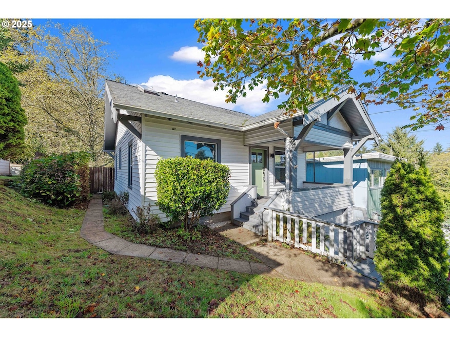 543 S 12th St, Coos Bay, OR 97420 - photo 1