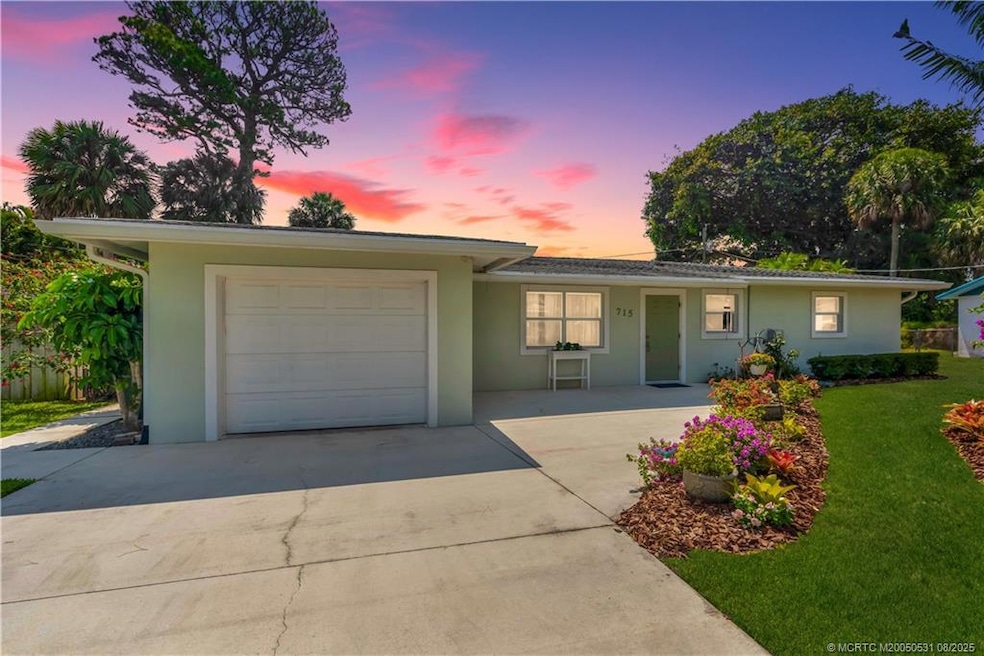 715 SE Alamanda Way, Stuart, FL 34996 - photo 1