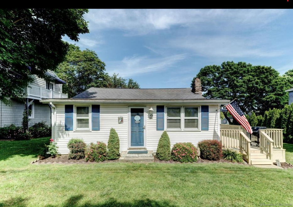 9 Hilltop Rd, Niantic, CT 06357 - photo 1