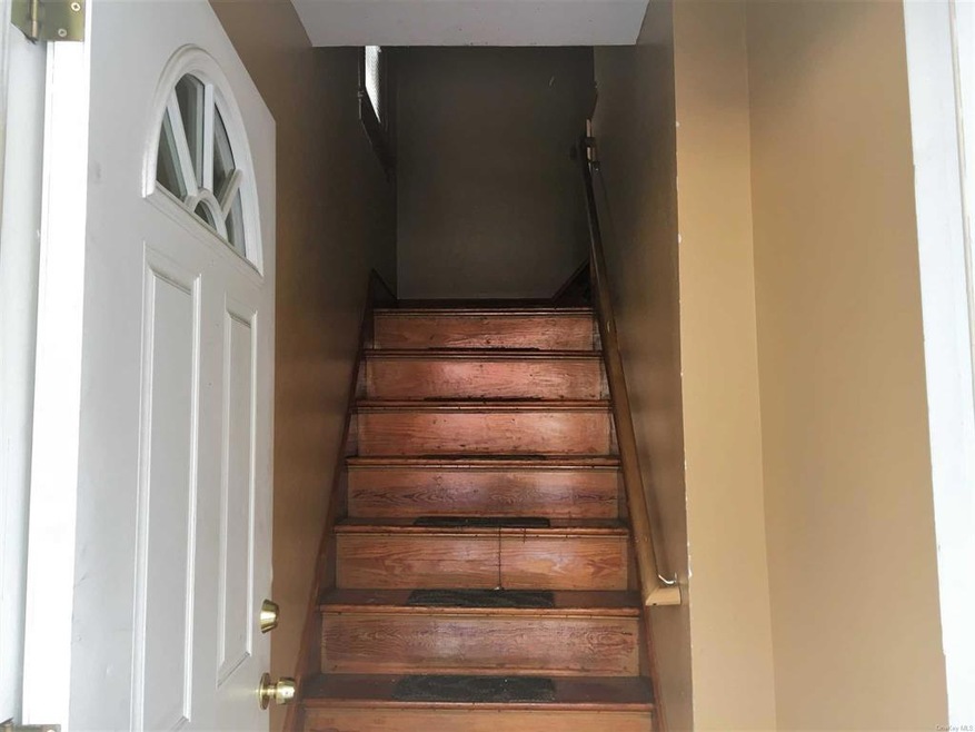 42 Lent St unit 2, Poughkeepsie, NY 12601 - photo 1