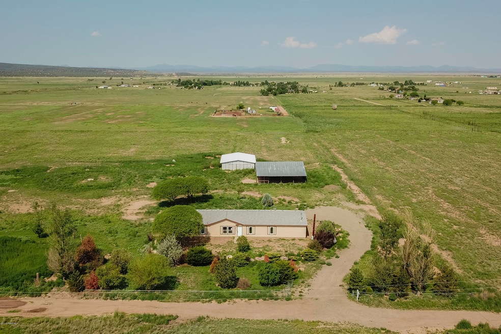 24100 N Troy Ln, Paulden, AZ 86334 - photo 1