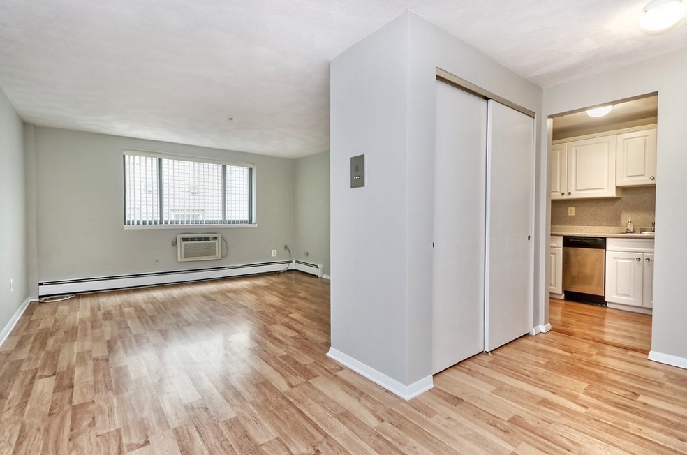 25 Linden Ave unit 16, Somerville, MA 02143 - photo 1