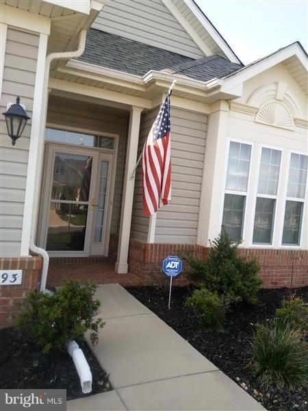 11093 Commanders Ln, White Plains, MD 20695 - photo 1