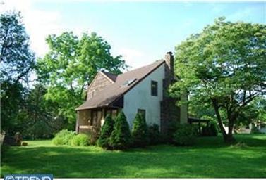 7560 Tohickon Hill Rd, Pipersville, PA 18947 - photo 1