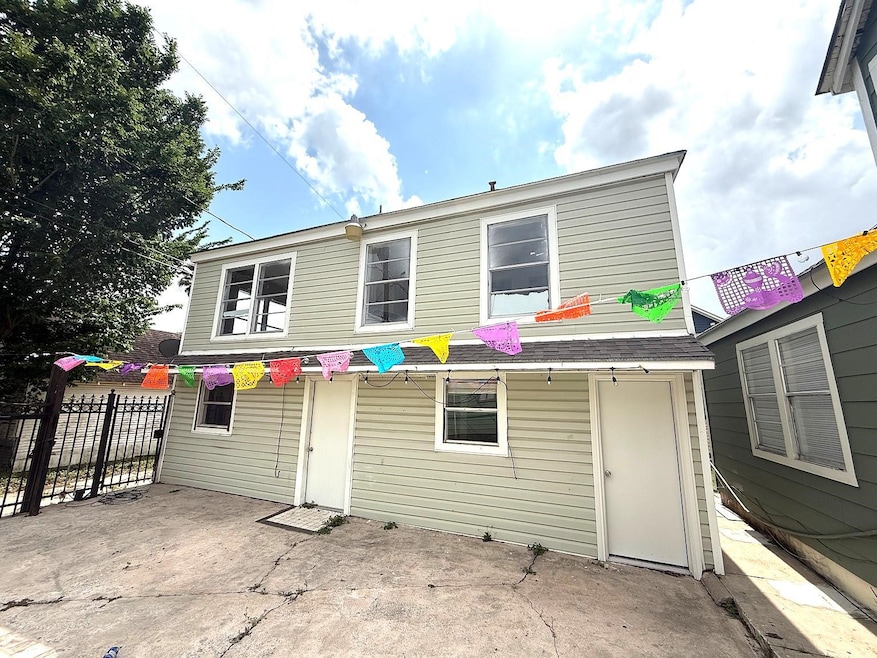 Classic 1946 charm meets cheerful curb appeal in t