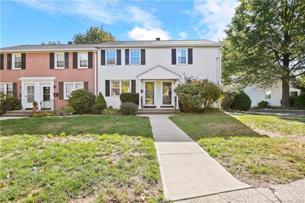 228 Sylvan Knoll Rd, Stamford, CT 06902 - photo 1