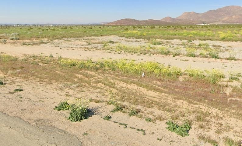 10th St E, Mojave, CA 93501 - photo 1