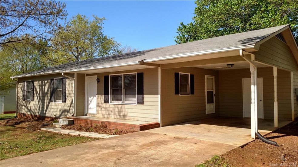 109 Brookhollow Dr, Statesville, NC 28625 - photo 1