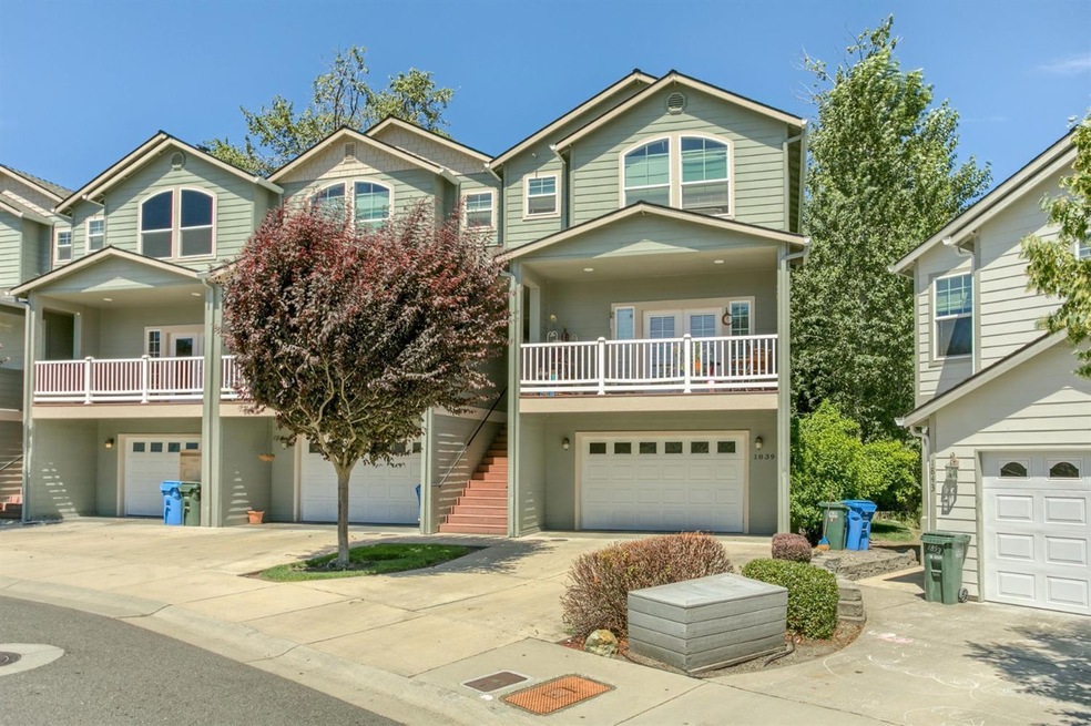 1823 SW Hungry Hill Dr, Grants Pass, OR 97527 - photo 1