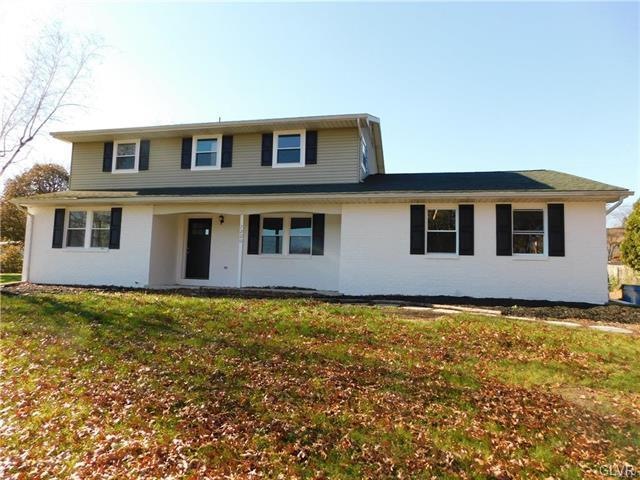 7220 Woody Knoll Dr, Slatington, PA 18080 - photo 1