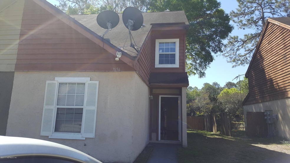7656 Melissa Ct N, Jacksonville, FL 32210 - photo 1