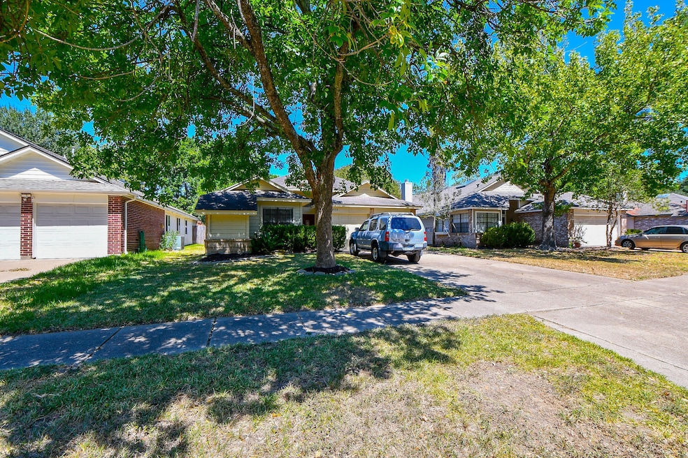 8555 Sparkling Springs Dr, Houston, TX 77095 - photo 1