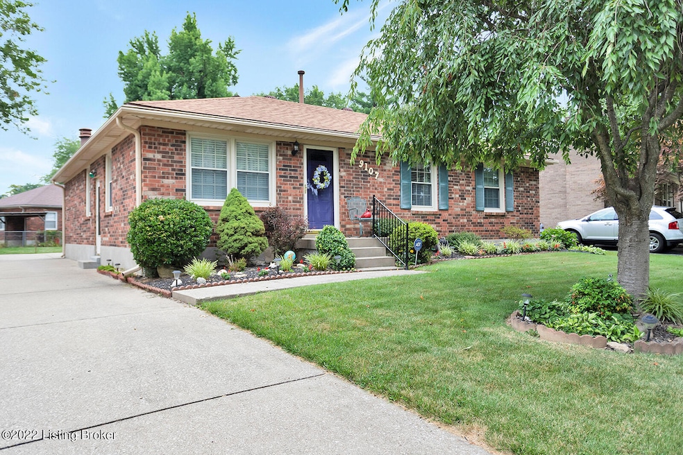 9107 Danby Ct, Louisville, KY 40291 - photo 1
