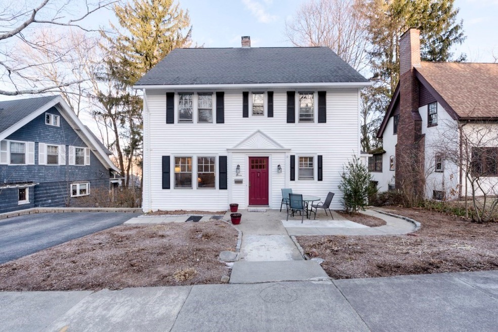 11 Saint Elmo Rd, Worcester, MA 01602 - photo 1