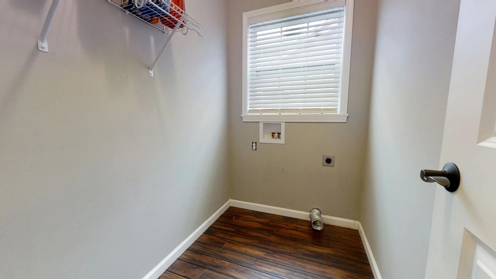 913 E Barker St, Tuscola, IL 61953 - photo 1