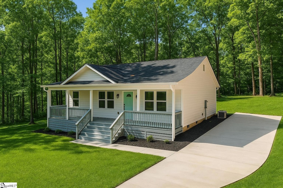 425 Tiger Ln, Westminster, SC 29693 - photo 1