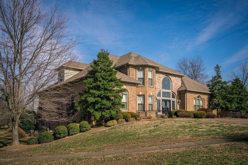 6319 Applegate Ln, Louisville, KY 40219 - photo 1