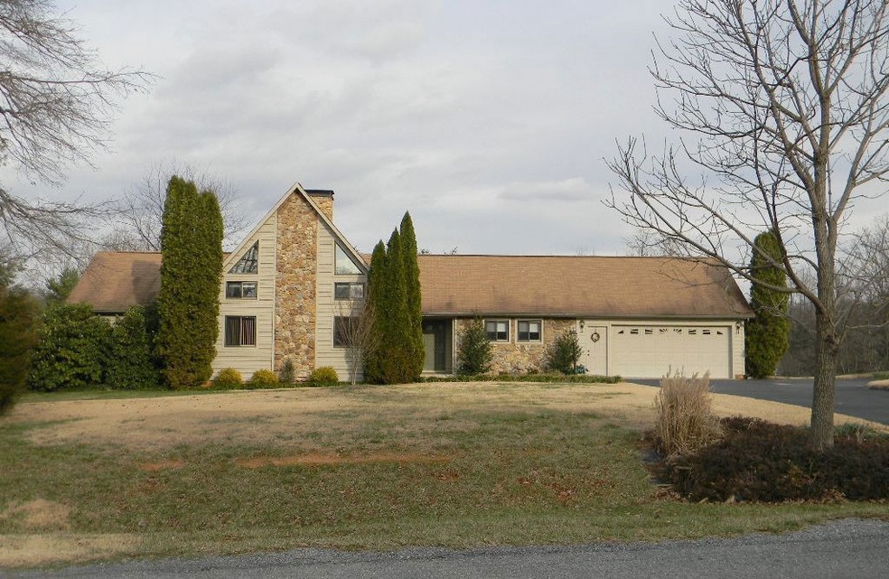 108 Baymeadow Ln