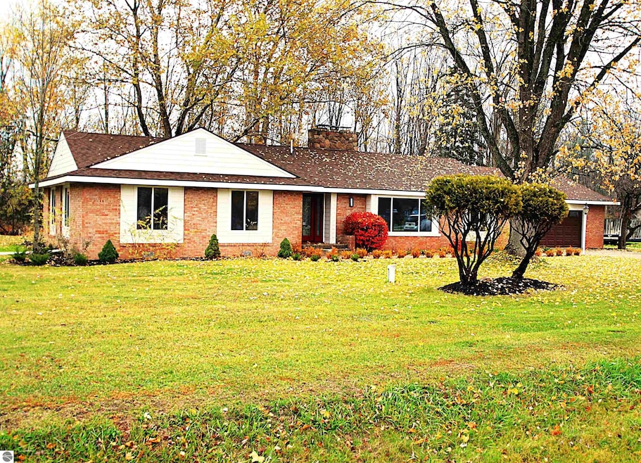 2301 Birchcrest Dr, West Branch, MI 48661 - photo 1