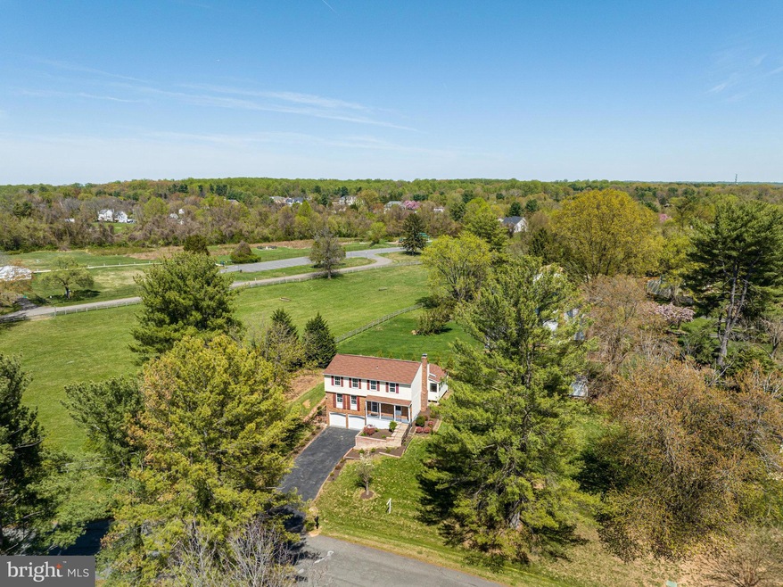 10624 Cavalcade St, Great Falls, VA 22066 - photo 1