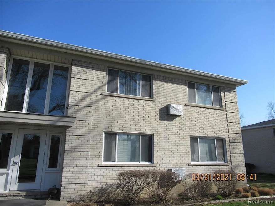 4113 Telegraph Rd unit 216, Bloomfield Township, MI 48302 - photo 1