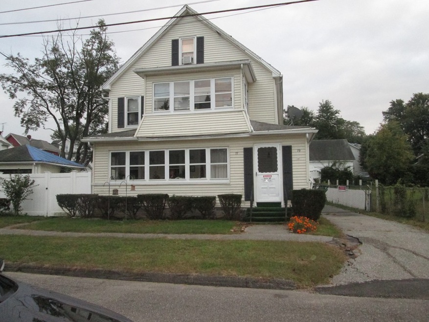 77 Casino Ave, Chicopee, MA 01013 - photo 1