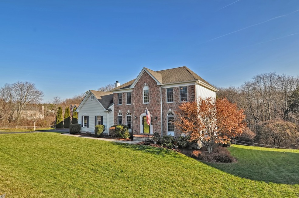 35 Whitehall Way, Bellingham, MA 02019 - photo 1