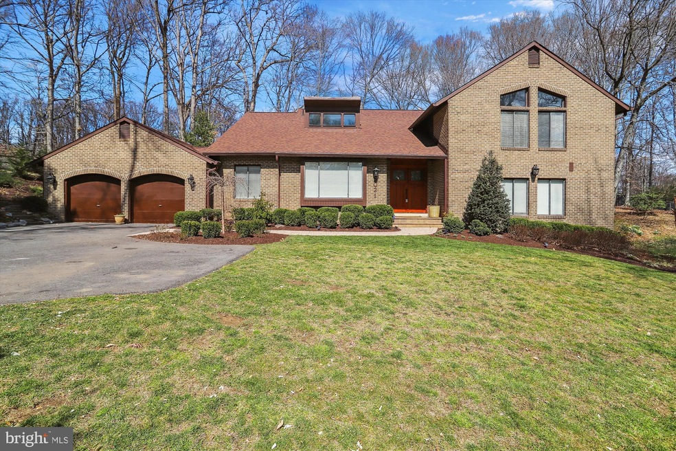 8021 Cypress Grove Ln, Cabin John, MD 20818 - photo 1