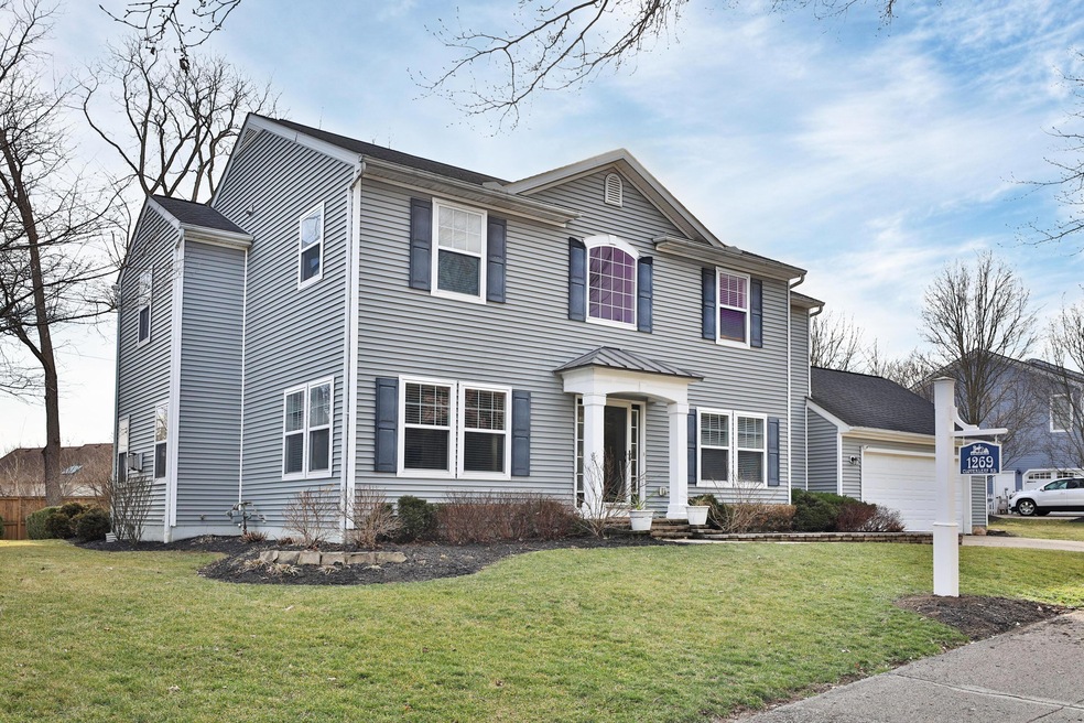 1269-Cloverleaf-02