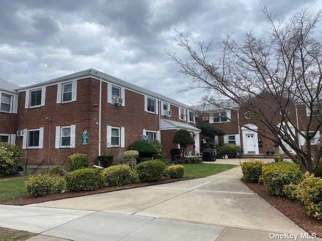 7336 255th St unit 2nd fl, Glen Oaks, NY 11004 - photo 1