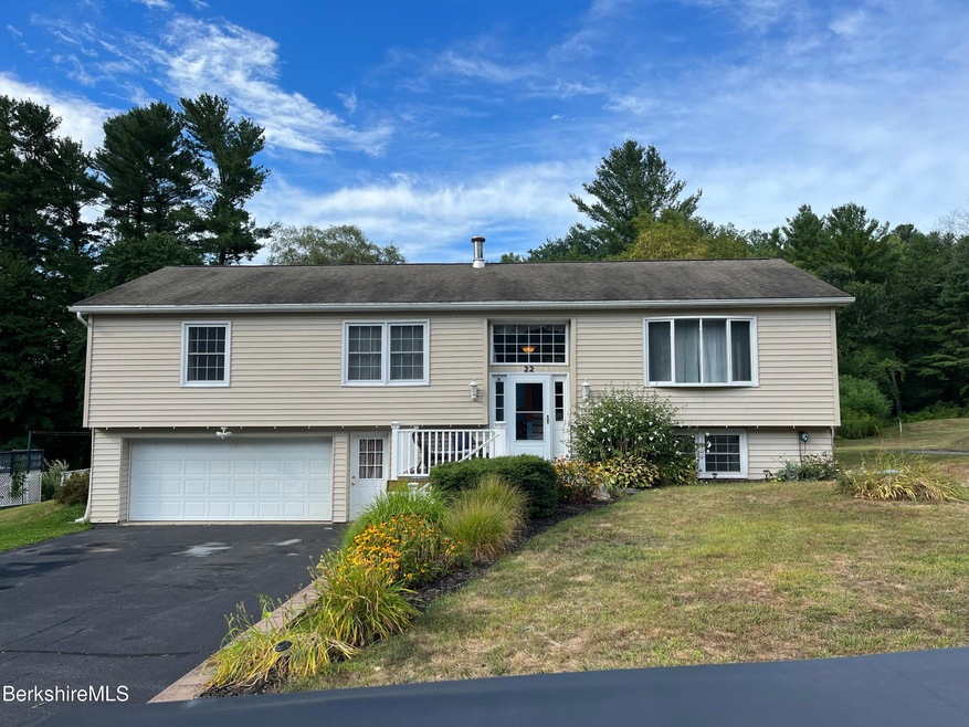 22 Scalise Dr, Pittsfield, MA 01201 - photo 1