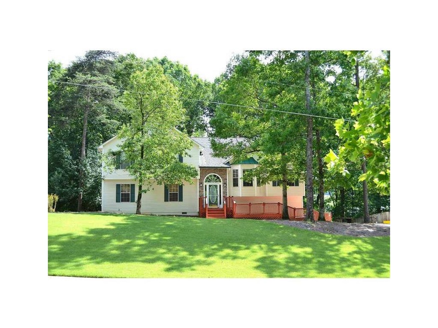 Exterior Front. Excellent 4 bedroom, 3 bath tradit