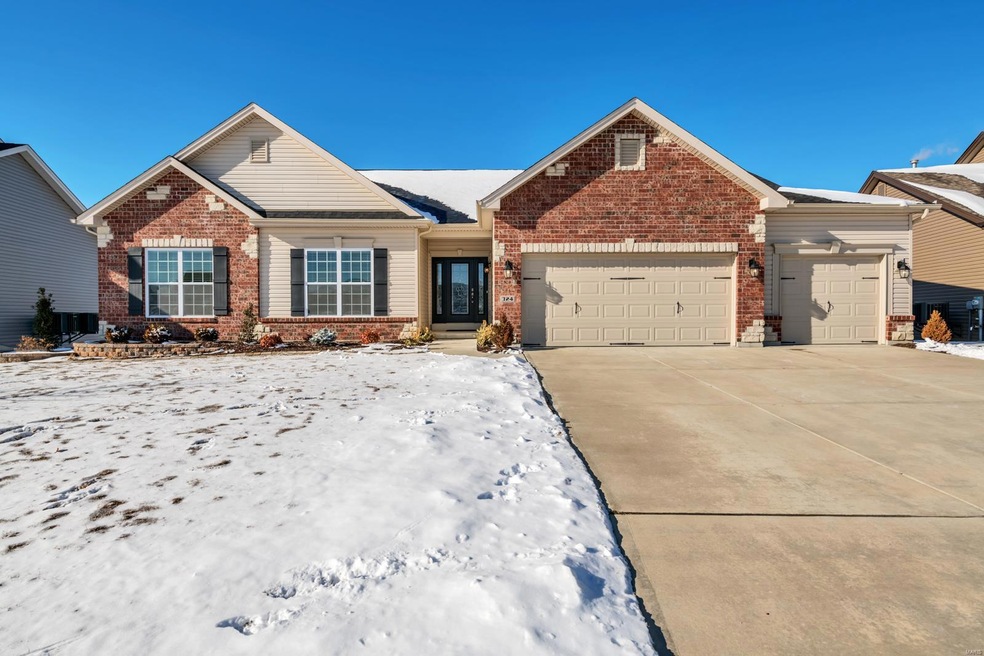 324 Wyndemere Dr, Lake Saint Louis, MO 63367 - photo 1