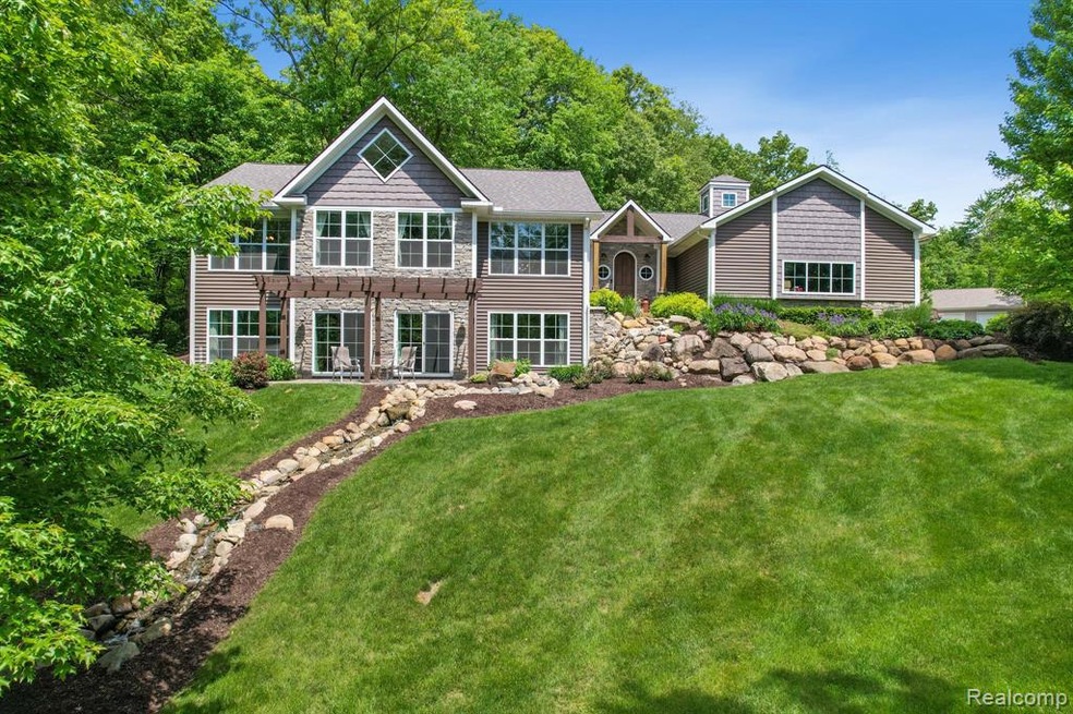 Sold $912,000